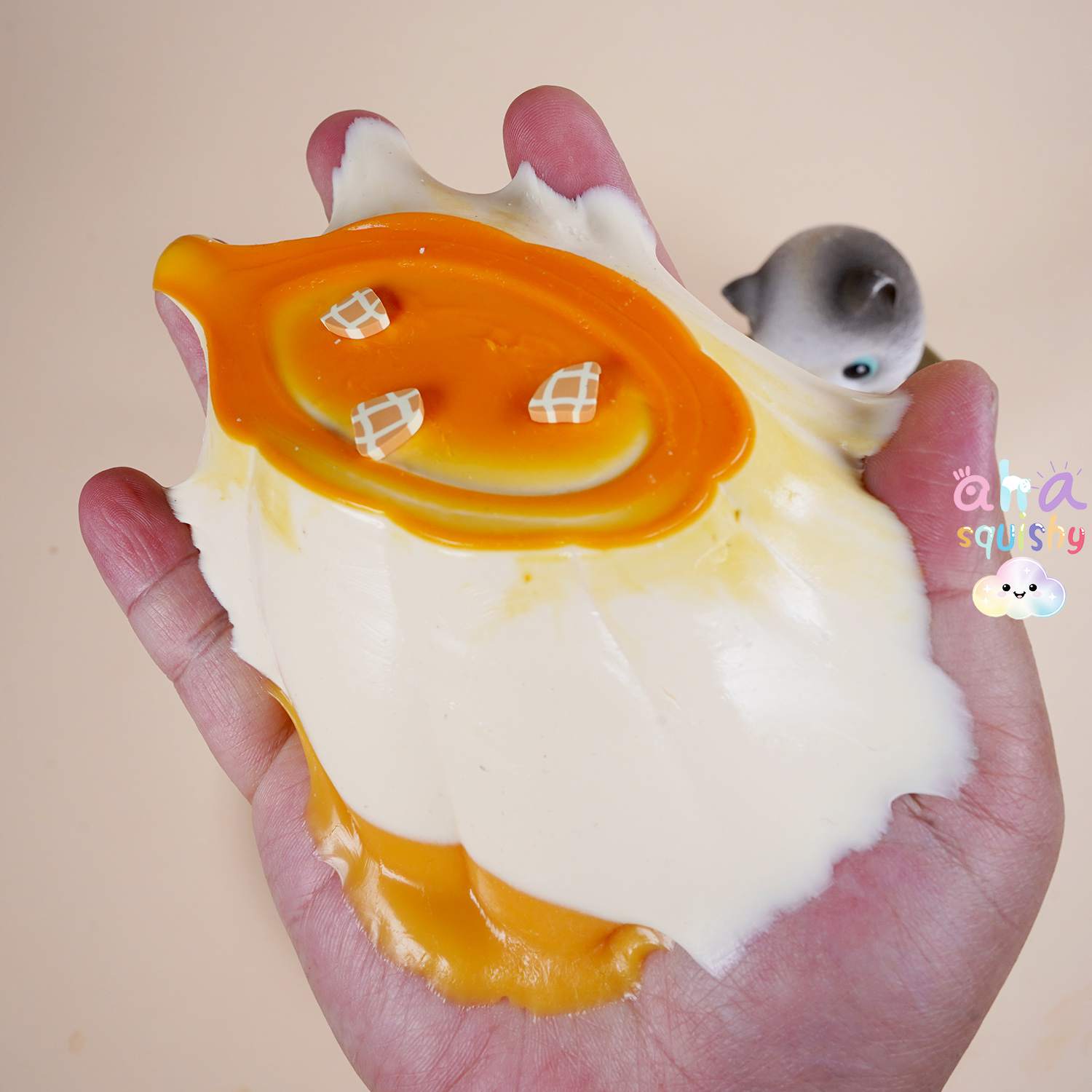 Caramel-pudding-squishy-stress-relief-toy